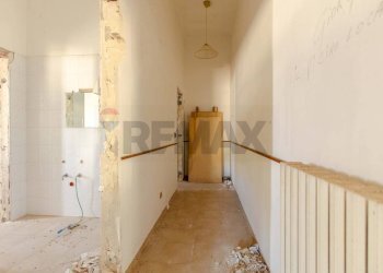 Hall / corridoio - Commercial Premises Via Cisternino /S.p. 134, Locorotondo - photo 8