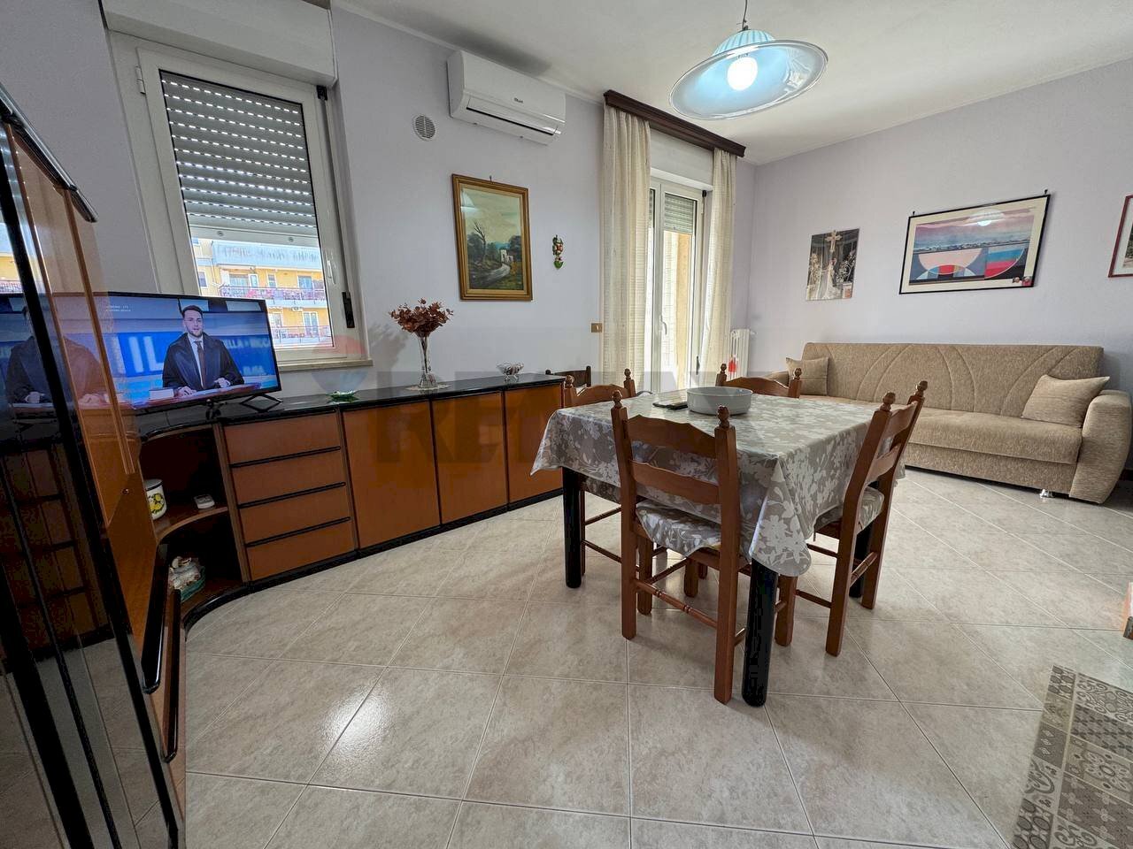 Sala da pranzo - Bilocale Via Giuseppe Tatarella
 
27, Valenzano - foto 3