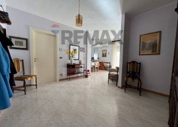 Sala da pranzo - Bilocale Via Giuseppe Tatarella
 
27, Valenzano - foto 12