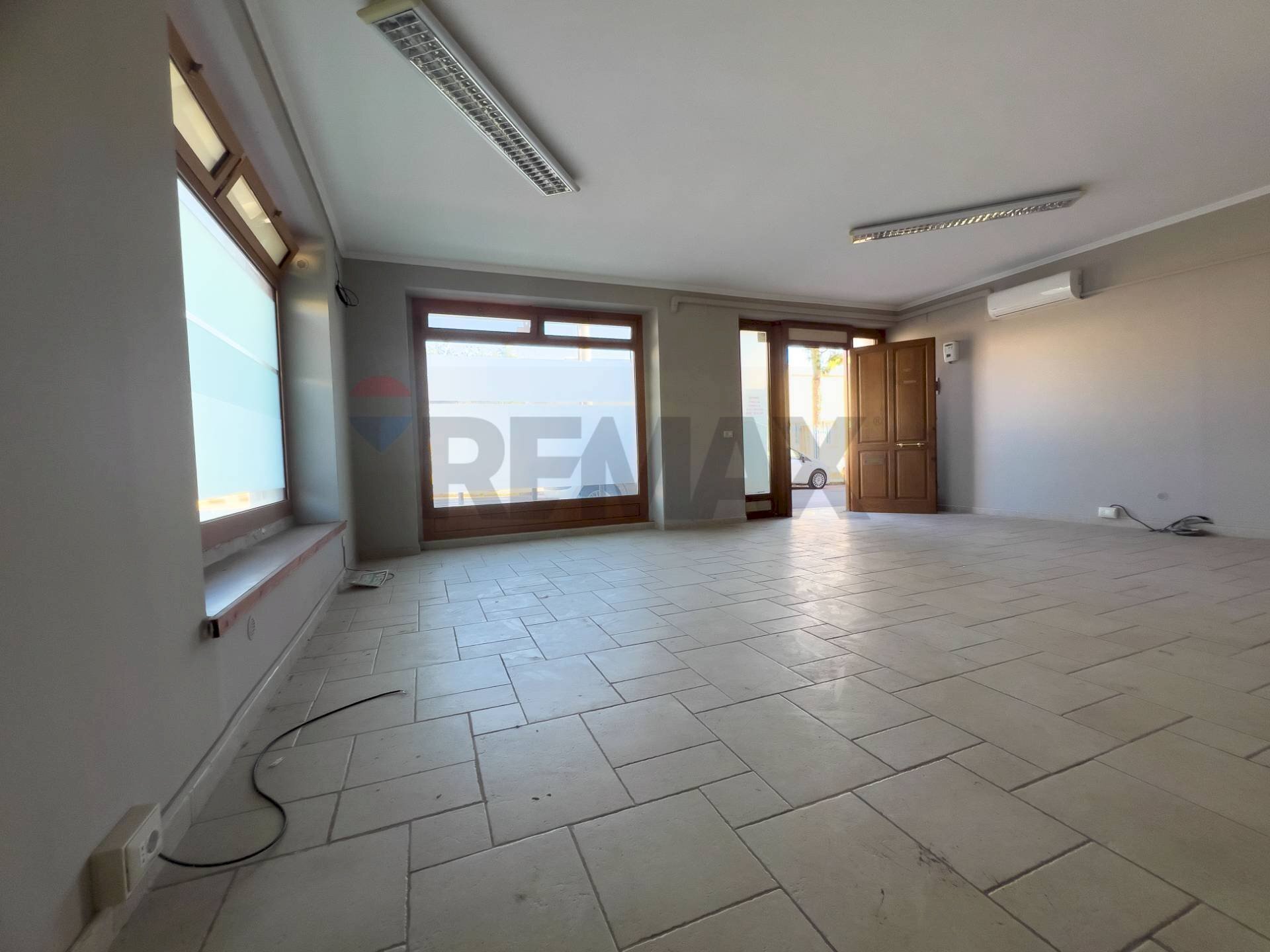 Stanza vuota - Magazzino Via Papa Giovanni XXIII
 
60/62, Fasano - foto 1