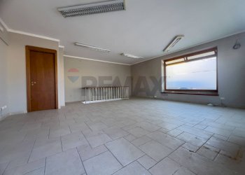 Stanza vuota - Magazzino Via Papa Giovanni XXIII
60/62, Fasano - foto 2