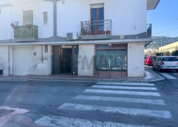 Casa all\'aperto - Magazzino Via Papa Giovanni XXIII
60/62, Fasano - foto 7