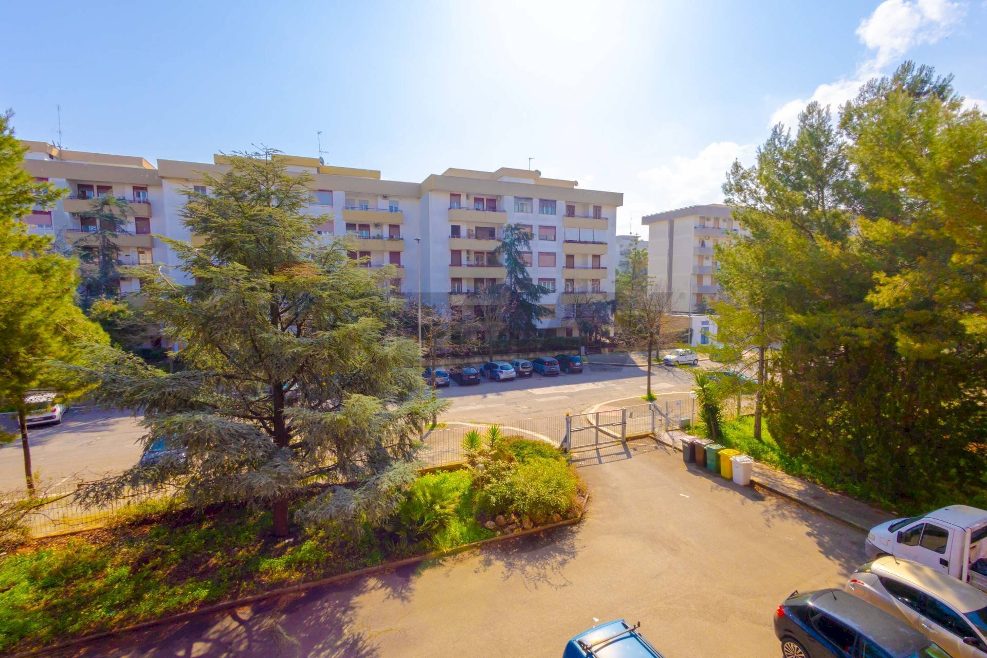 Edificio all\'aperto - Quadrilocale Ezio Vanoni
 
15, Triggiano - foto 2