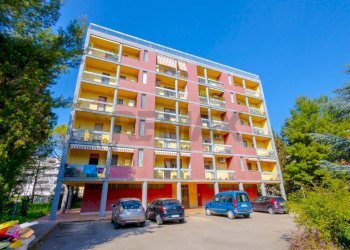 Edificio all\'aperto - Quadrilocale Ezio Vanoni
 
15, Triggiano - foto 1