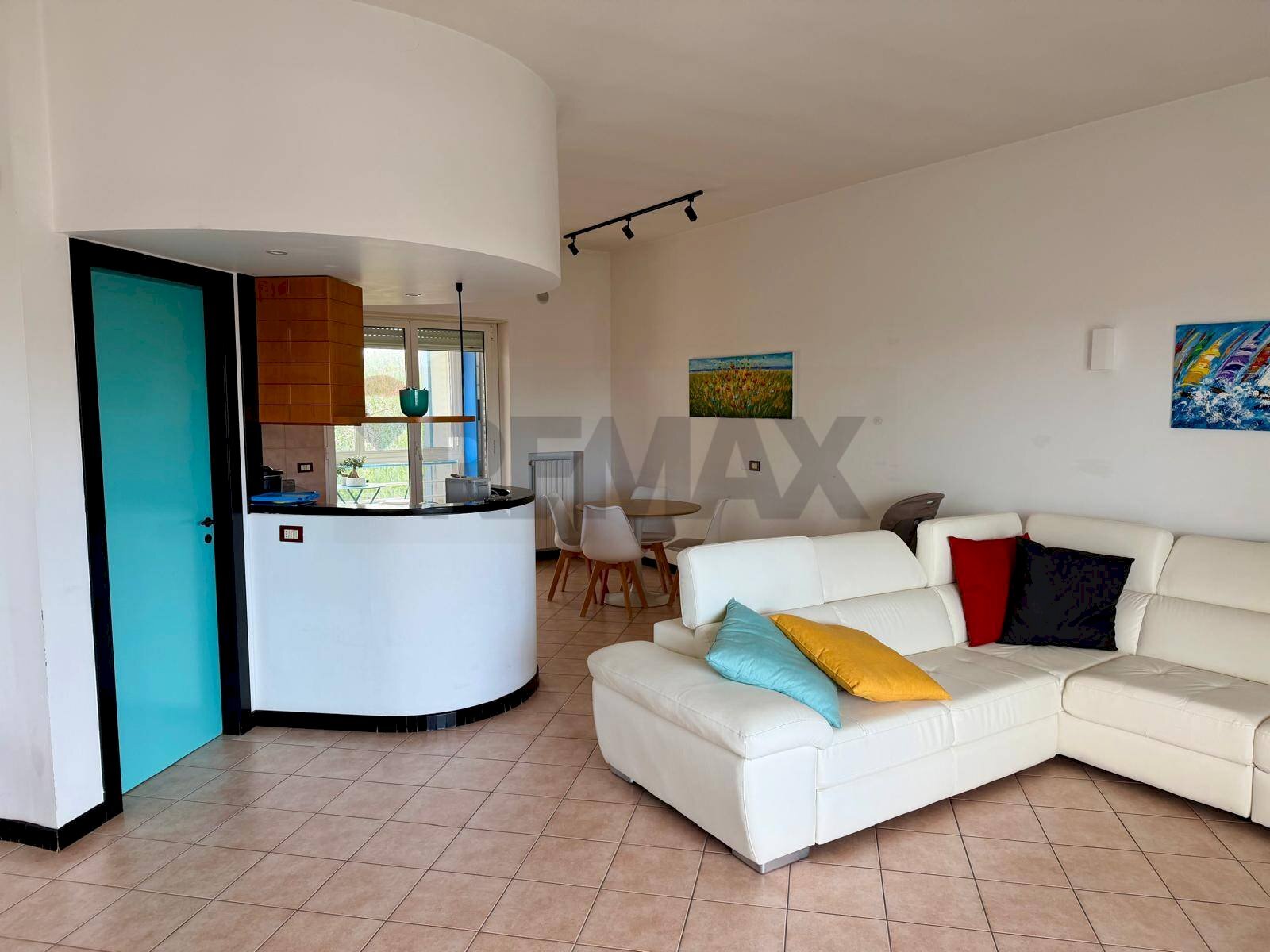 Sala da pranzo - Quadrilocale Strada Dello Schiamante
 
1, Bari - foto 3