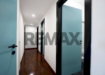 Hall / corridoio - Four-room apartment Strada Dello Schiamante
 
1, Bari - photo 17
