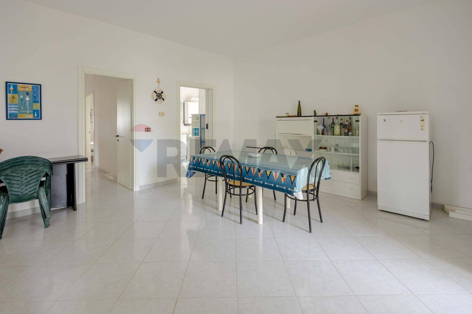 Sala da pranzo - Villa Località Ippocampo - Viale Fantasia, Manfredonia - photo 2