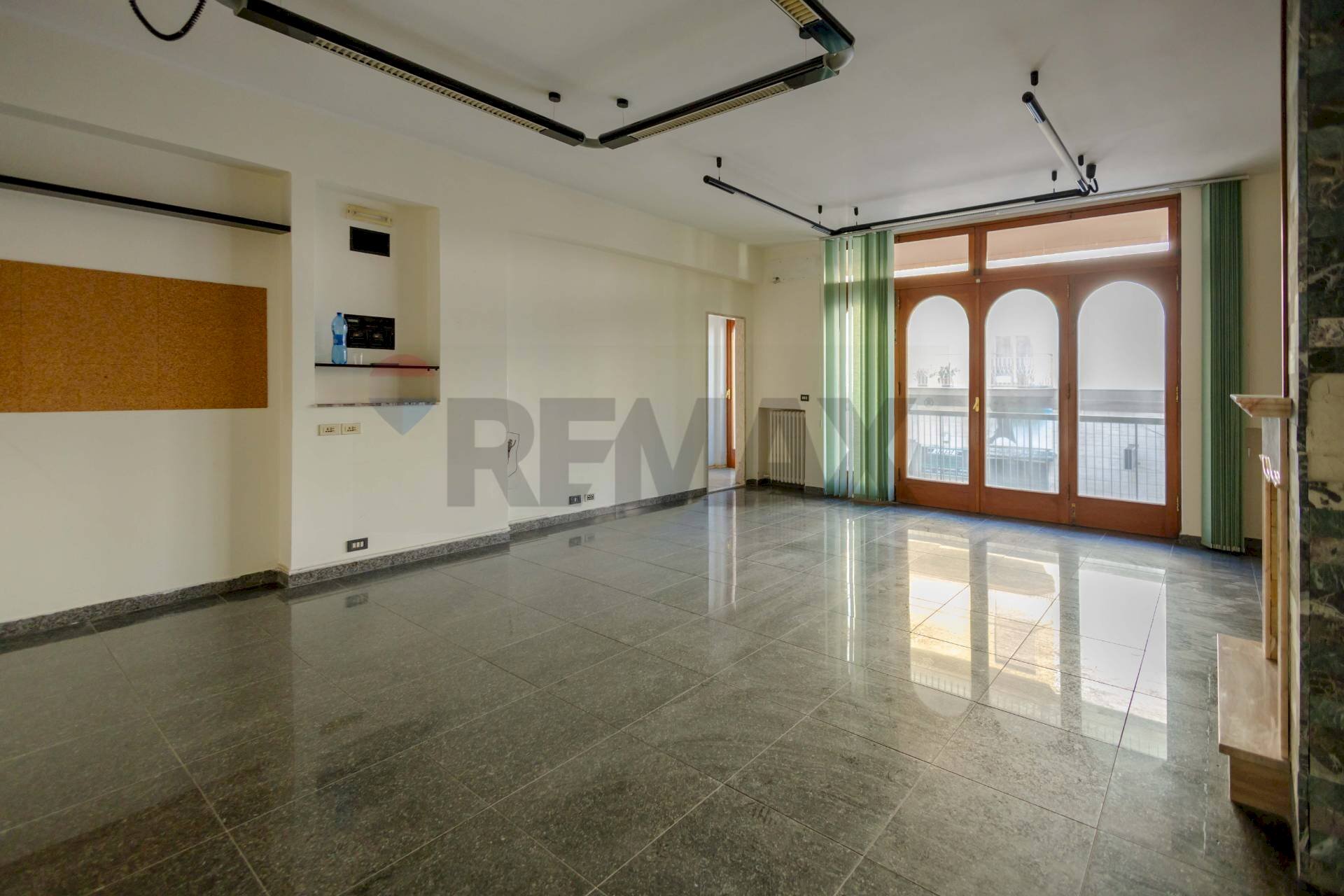 Stanza vuota - Appartamento via Enrico Toti
 
102, Mola di Bari - foto 3