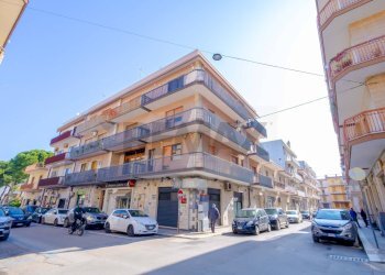 Edificio all\'aperto - Appartamento via Enrico Toti
 
102, Mola di Bari - foto 1