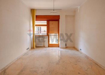 Stanza vuota - Appartamento via Enrico Toti
 
102, Mola di Bari - foto 9