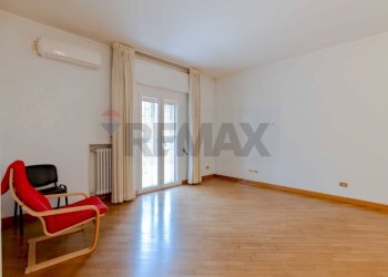 Stanza vuota - Trilocale Via Giuseppe Fanelli
 
206/G, Bari - foto 7