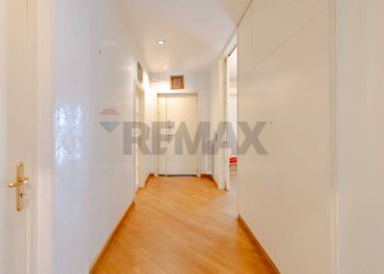 Hall / corridoio - Trilocale Via Giuseppe Fanelli
 
206/G, Bari - foto 11