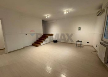 Stanza vuota - Trilocale Via Giuseppe Fanelli
 
206/G, Bari - foto 24