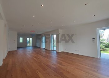 Stanza vuota - Quadrilocale Strada Torrebella
 
6, Bari - foto 10