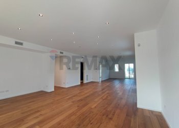 Stanza vuota - Quadrilocale Strada Torrebella
 
6, Bari - foto 11