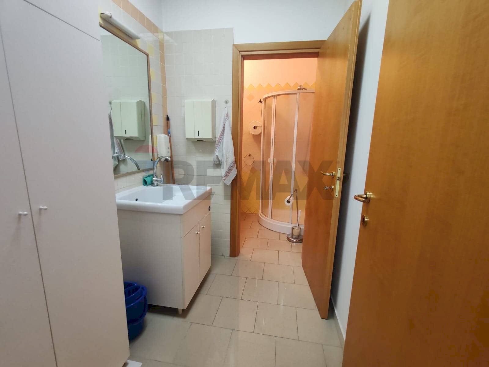 Bagno - Locale Commerciale Strada Pandolfi
47/1, Pescara - foto 2