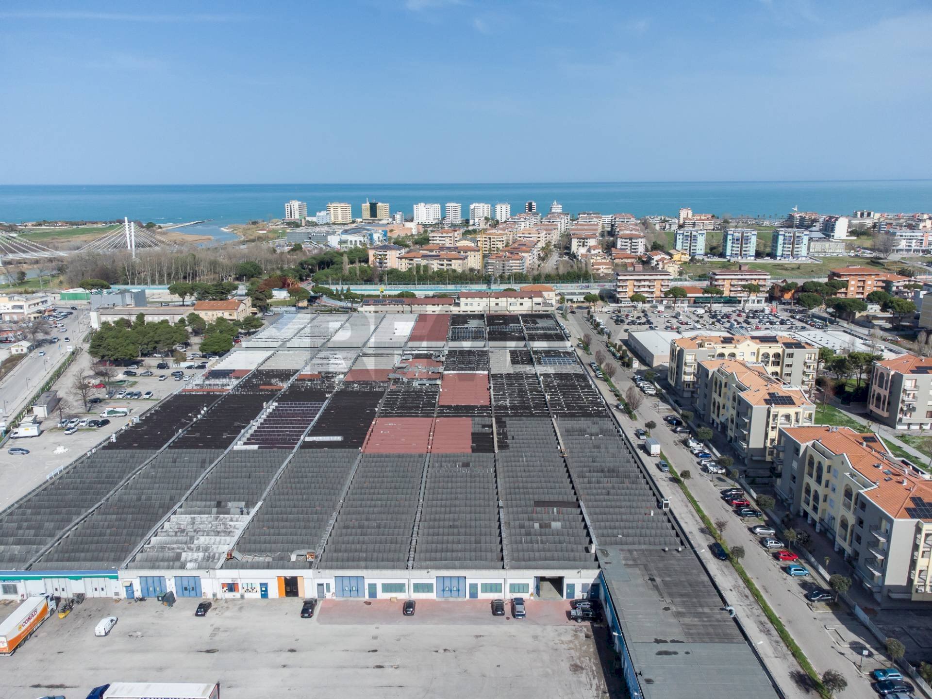 Edificio all\'aperto - Capannone VIA CAVALLOTTI
 
25, Montesilvano - foto 1