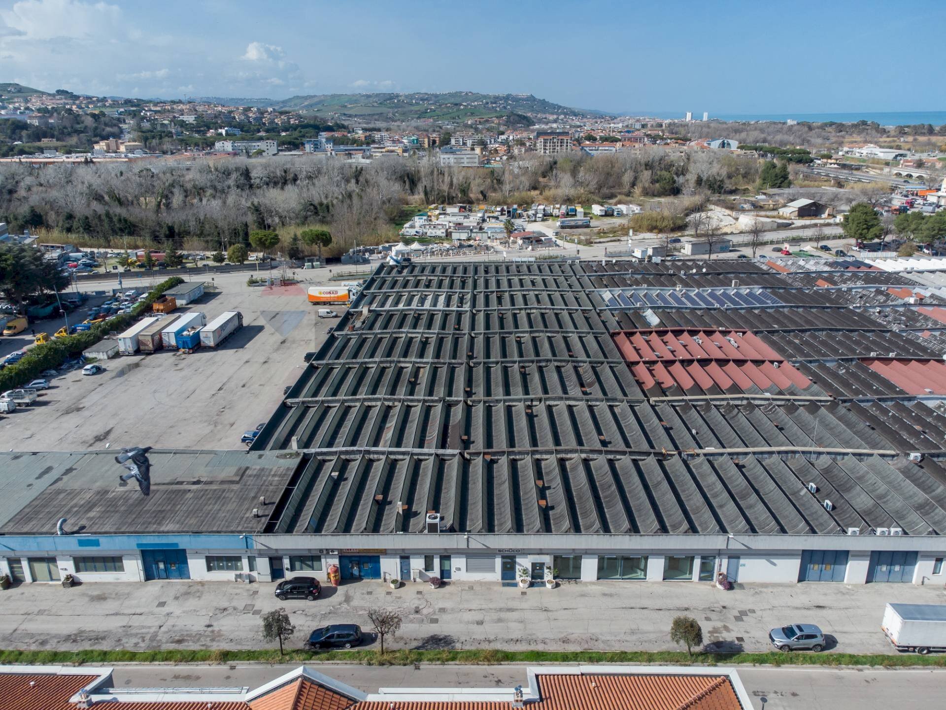 Edificio all\'aperto - Capannone VIA CAVALLOTTI
 
25, Montesilvano - foto 3