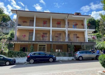Edificio all\'aperto - Hotel VIA DELLA LIBERTA
 
10, Caramanico Terme - foto 1