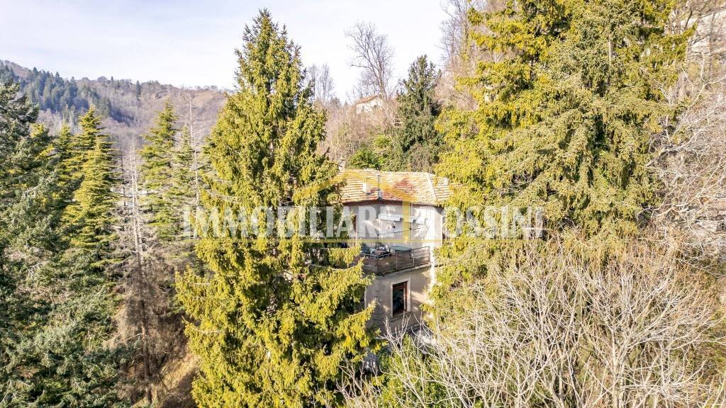 Zona - Villa via Fincarà, 45, Varese (zona Santa Maria del Monte) - foto 3