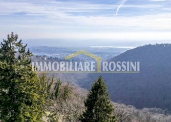 Vista - Villa via Fincarà, 45, Varese (zona Santa Maria del Monte) - foto 1
