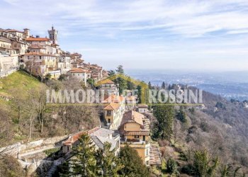 Zona - Villa via Fincarà, 45, Varese (zona Santa Maria del Monte) - foto 2