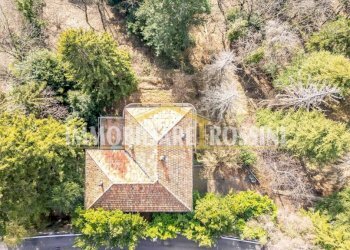 Vista - Villa via Fincarà, 45, Varese (zona Santa Maria del Monte) - foto 4