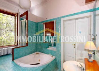 Bagno - Villa via Fincarà, 45, Varese (zona Santa Maria del Monte) - foto 21