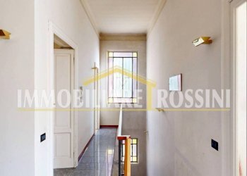 Corridoio - Villa via Fincarà, 45, Varese (zona Santa Maria del Monte) - foto 23