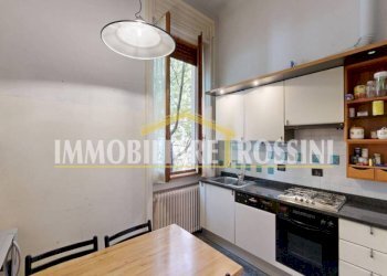 Cucina - Villa via Fincarà, 45, Varese (zona Santa Maria del Monte) - foto 26
