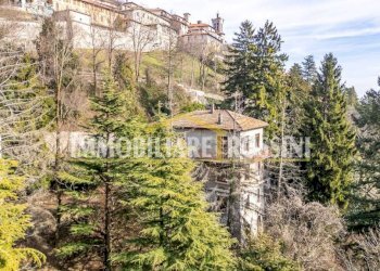 Zona - Villa via Fincarà, 45, Varese (zona Santa Maria del Monte) - foto 32