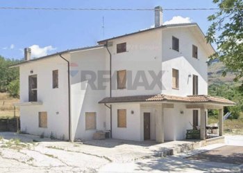 Casa all\'aperto - Villa Via Canale
 
38, Caramanico Terme - foto 1