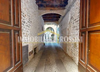 Interno palazzo - Trilocale via San Martino della Battaglia, 6, Varese - foto 2