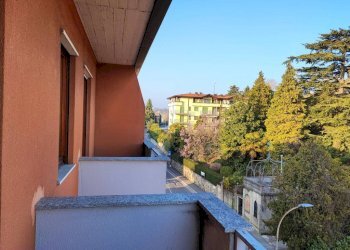 balcone - Four-room apartment via Adriatico, 6, Varese - photo 15