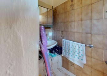 im2093-bathroom - Portion of a house via Di Sesto, Imola - photo 11