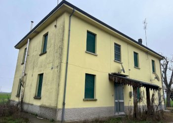 whatsapp image 2025-12-22 at 15.38.31 (3) - Porzione di casa via Sant'Antonio, Medicina - foto 1