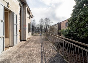 Balcone - Casa indipendente VIA NAZIONALE
 
1, Sissa Trecasali - foto 20