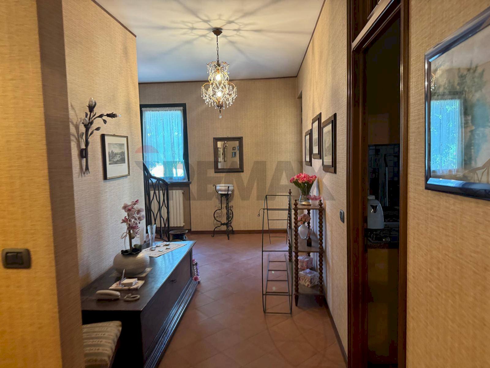 Hall / corridoio - Villa a Schiera via Salati
 
21, Parma - foto 3