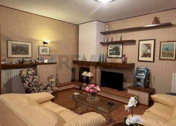 Soggiorno - Villa a Schiera via Salati
 
21, Parma - foto 2