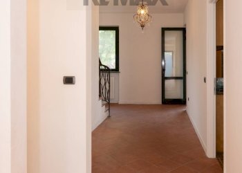 Hall / corridoio - Villa a Schiera via Salati, Parma - foto 6