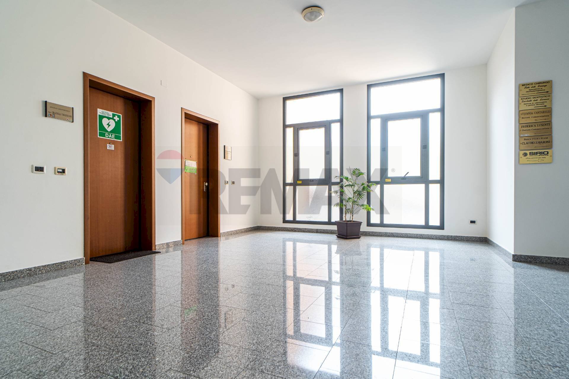 Atrio condominiale - Ufficio via Enrico Berlinguer
 
5, Sant'Ilario d'Enza - foto 3