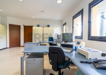 Sala Consulenti - Ufficio via Enrico Berlinguer
 
5, Sant'Ilario d'Enza - foto 6