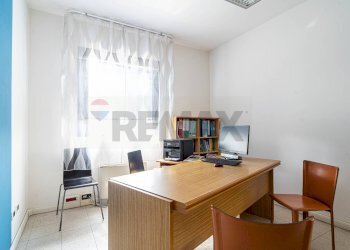 Ufficio 1 - Ufficio via Enrico Berlinguer
 
5, Sant'Ilario d'Enza - foto 9