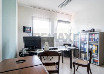 ufficio 2 - Ufficio via Enrico Berlinguer
 
5, Sant'Ilario d'Enza - foto 11