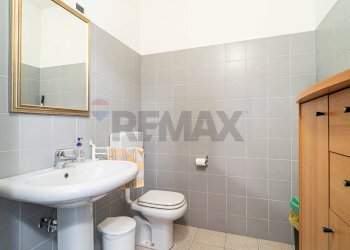 Bagno - Ufficio via Enrico Berlinguer
 
5, Sant'Ilario d'Enza - foto 13