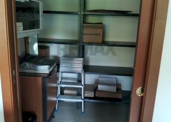 ripostiglio - Ufficio via E. Berlinguer
 
5, Sant'Ilario d'Enza - foto 13