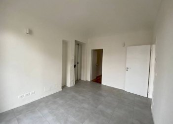 Stanza non arredata - Quadrilocale via Cossila, 12, Torino (zona Vanchiglietta) - foto 2