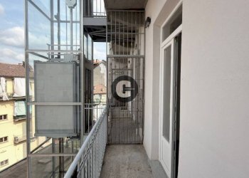 Balcone - Four-room apartment via Cossila, 12, Torino (neighborhood Vanchiglietta) - photo 16