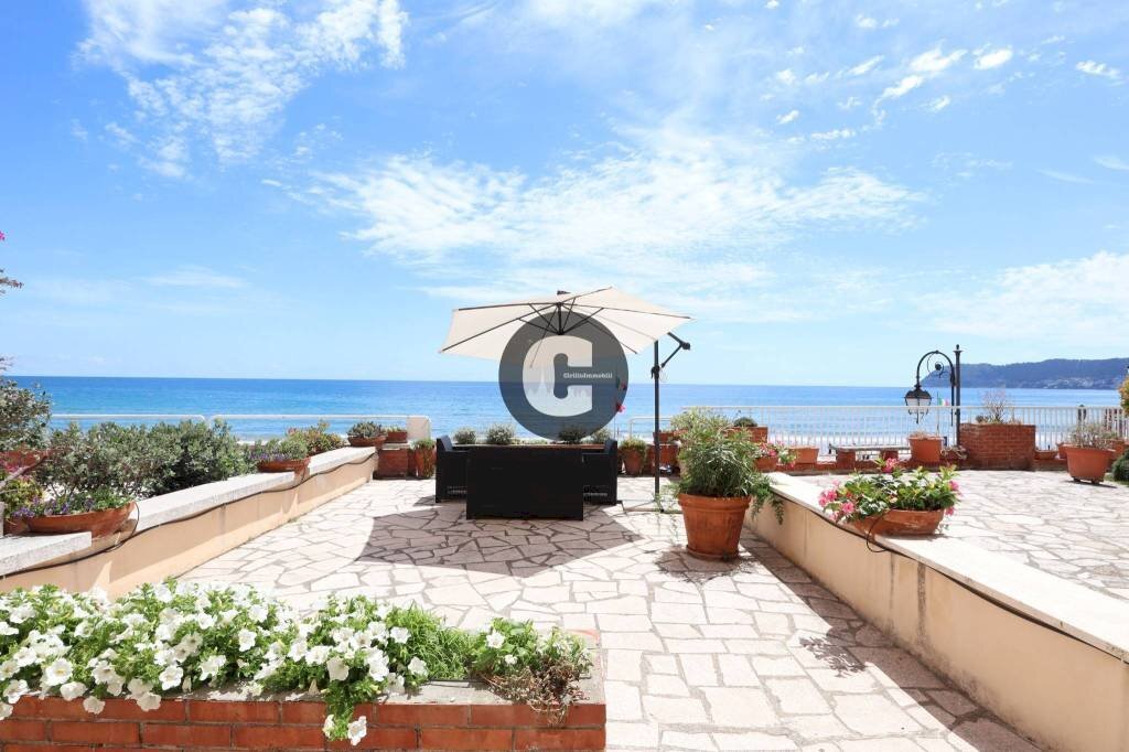 Terrazzo - Apartment Passeggiata Luigi Cadorna, 60, Alassio - photo 1
