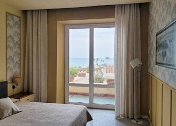 Camera da letto - Appartamento Passeggiata Luigi Cadorna, 60, Alassio - foto 12